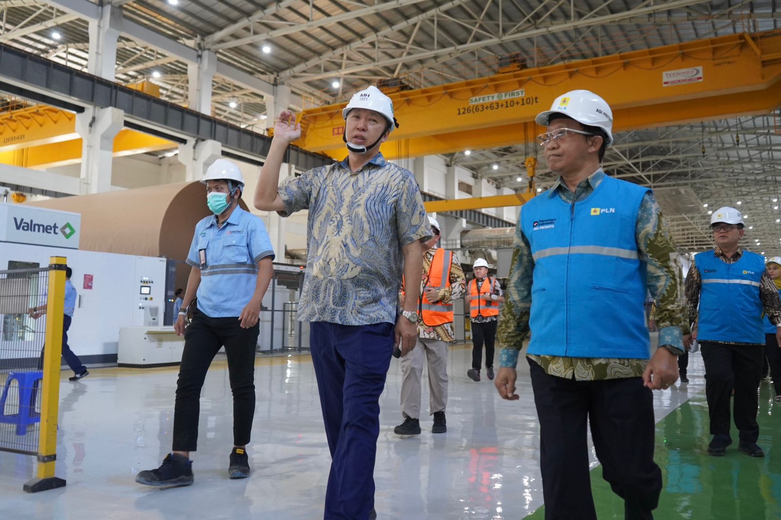 Power infrastructure installation in an industrial setting